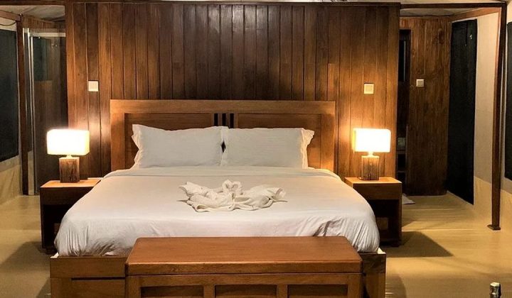 Into the Wild Africa Tented Camp (1)